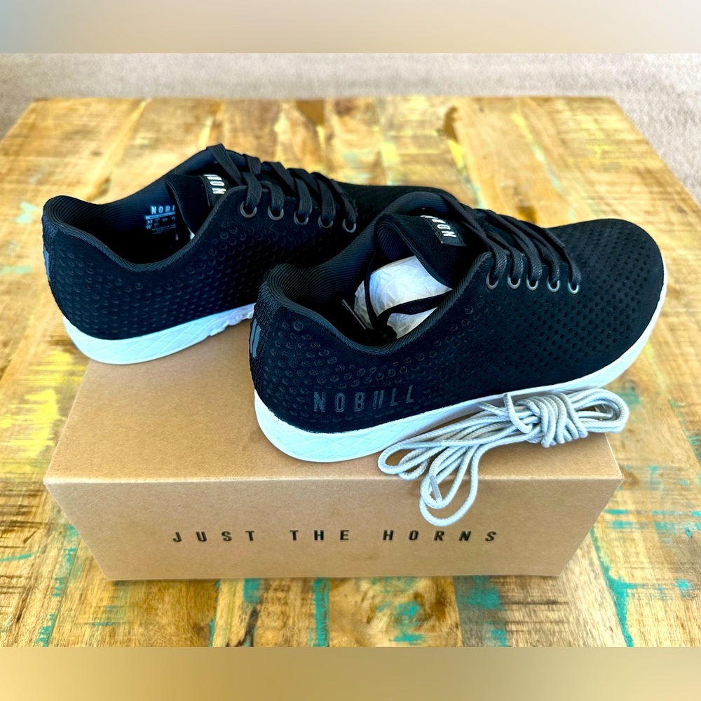 NOBULL Seude Trainer, Men’s size 8, Women’s size 9.5